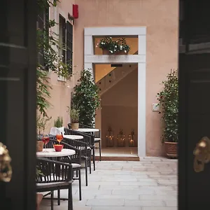 https://residenza-ducato.hotelinveneto.com